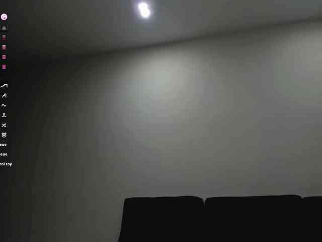 PaulaKiss webcam