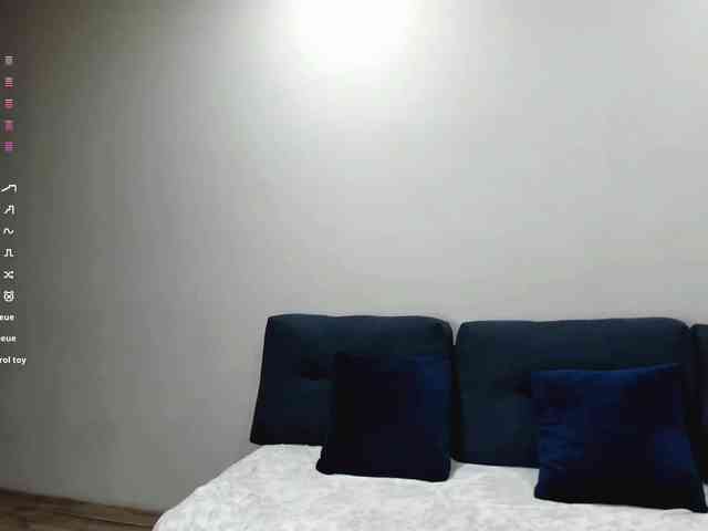 PaulaKiss webcam