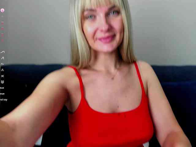 PaulaKiss webcam