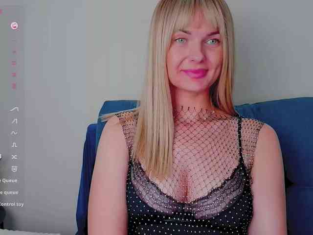 PaulaKiss webcam