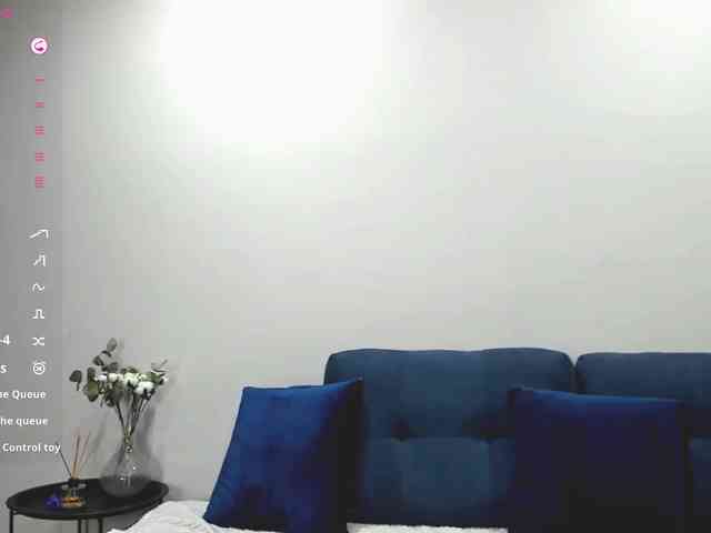 PaulaKiss webcam