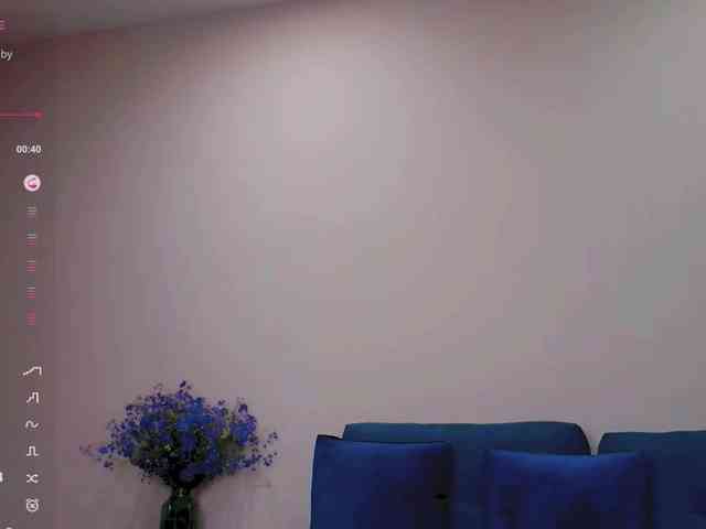 PaulaKiss webcam