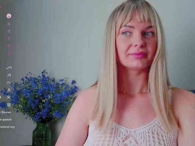 PaulaKiss webcam