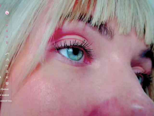 PaulaKiss webcam