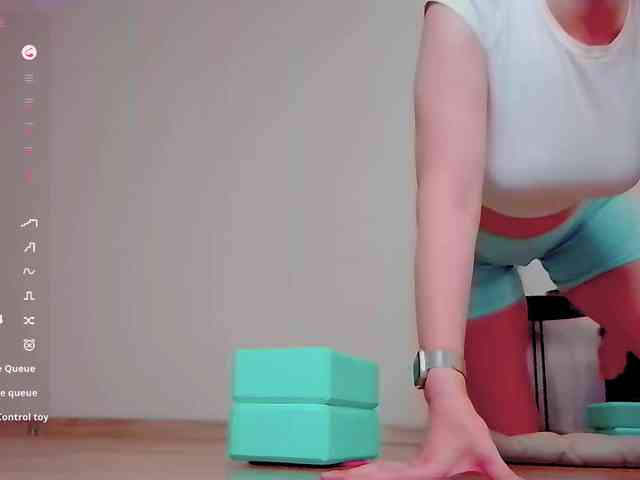 voyeur upskirt PaulaKiss