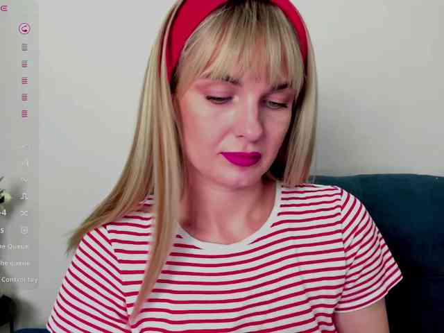 PaulaKiss webcam