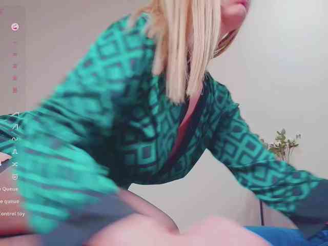 PaulaKiss webcam