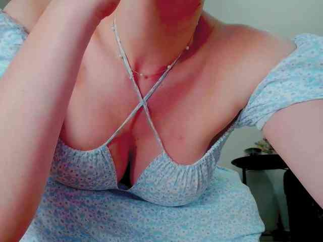 PaulaKiss webcam