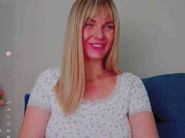 PaulaKiss webcam