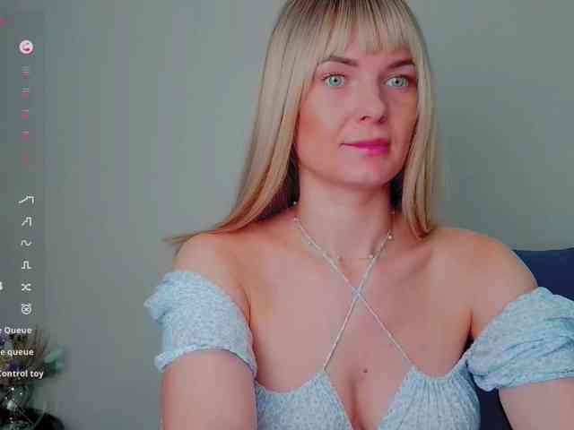 PaulaKiss webcam