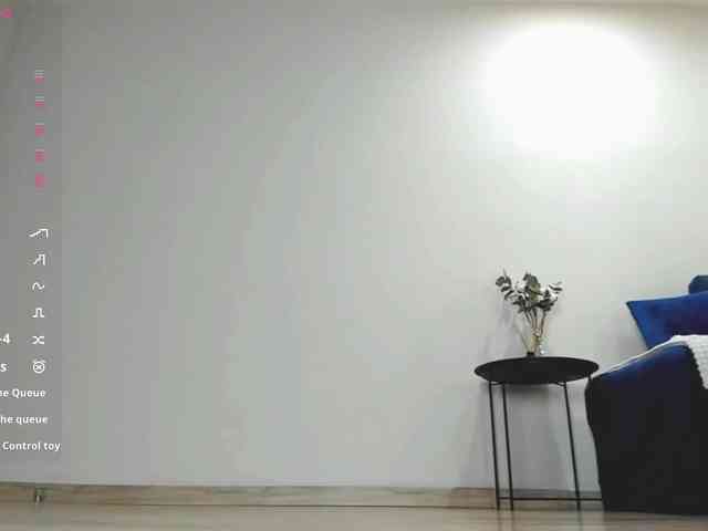 PaulaKiss webcam