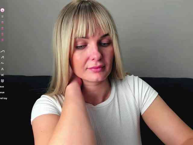PaulaKiss webcam