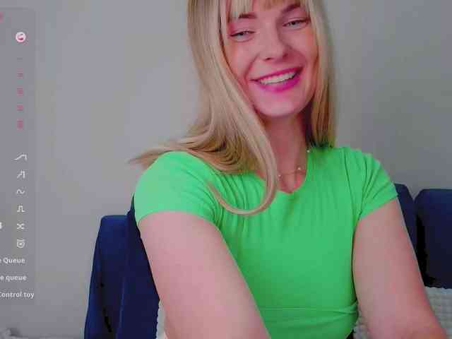 PaulaKiss webcam