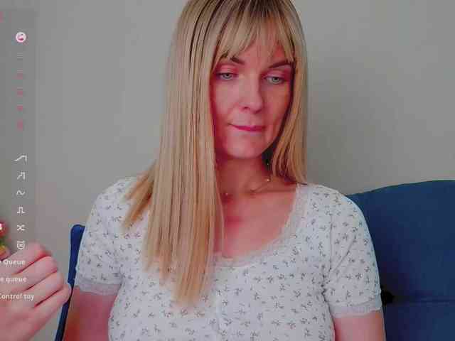 PaulaKiss webcam