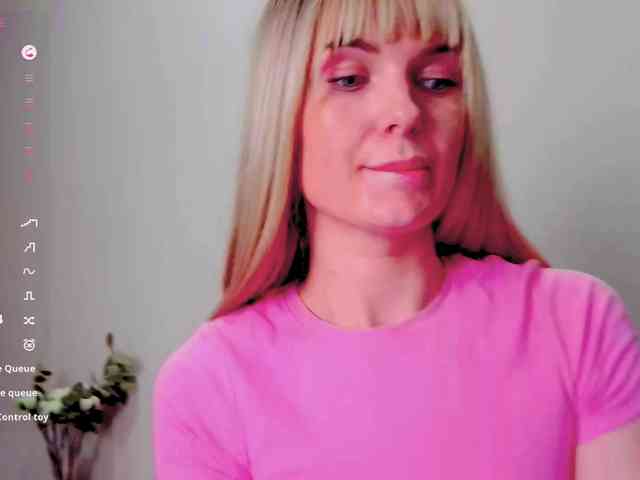 PaulaKiss webcam
