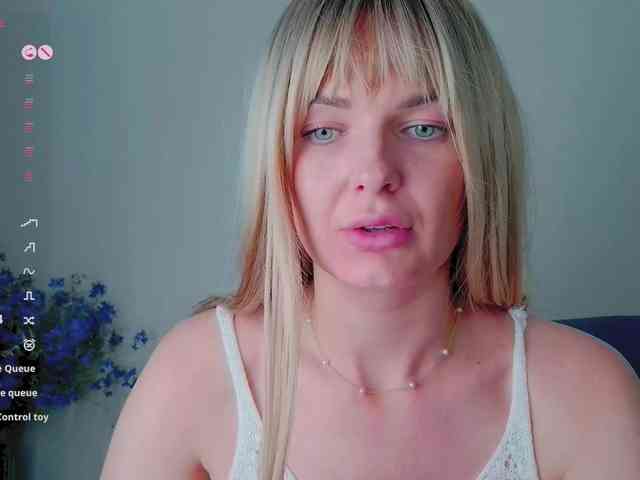 PaulaKiss webcam