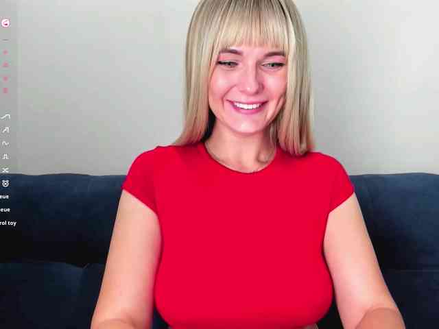 PaulaKiss webcam