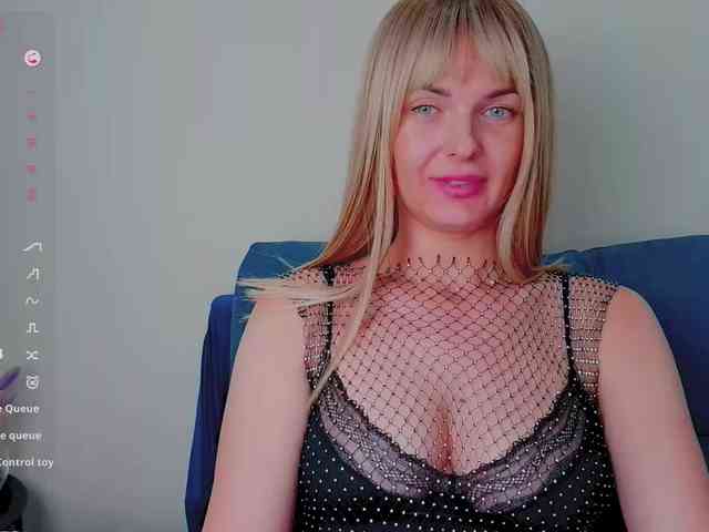 PaulaKiss webcam
