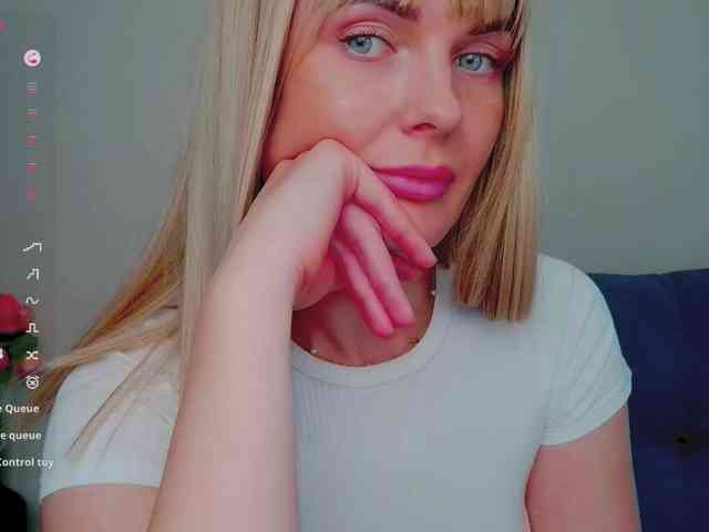 PaulaKiss webcam