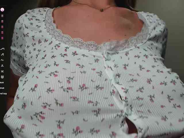 PaulaKiss webcam