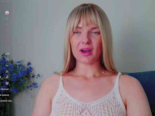 PaulaKiss webcam