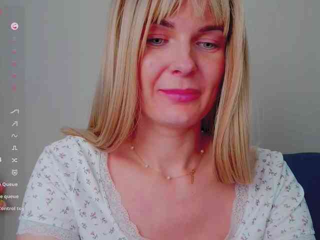 PaulaKiss webcam