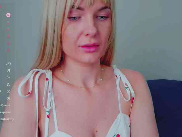 PaulaKiss webcam