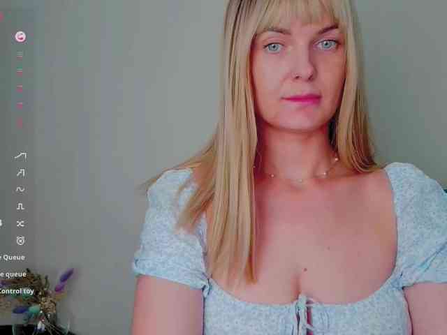 PaulaKiss webcam