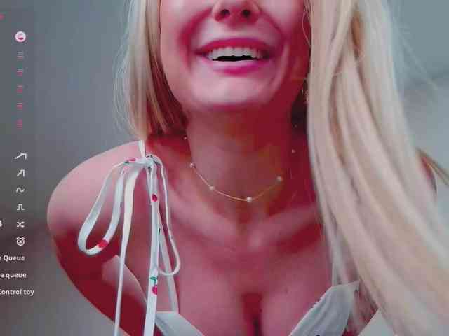 PaulaKiss webcam