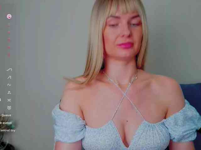 PaulaKiss webcam