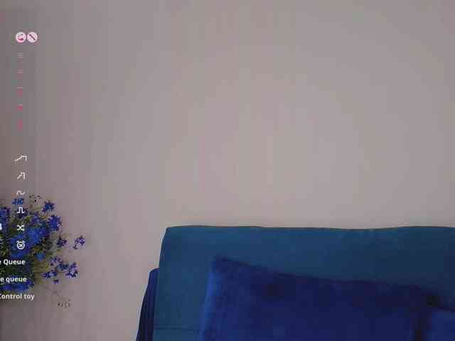 PaulaKiss webcam