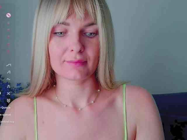 PaulaKiss webcam