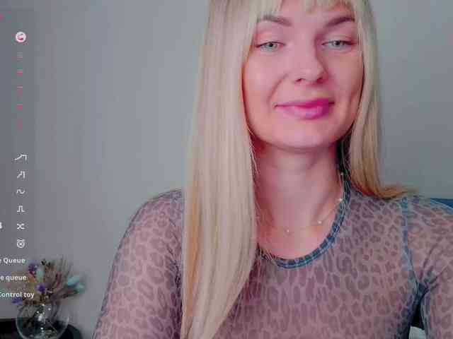 PaulaKiss webcam