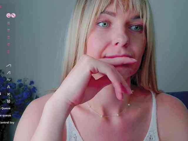 PaulaKiss webcam