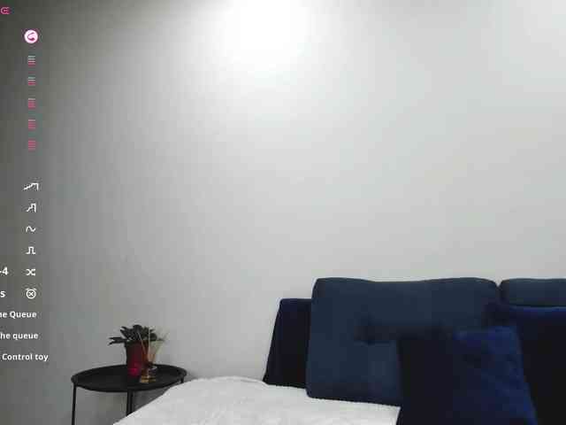 PaulaKiss webcam