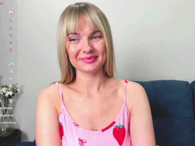 PaulaKiss webcam