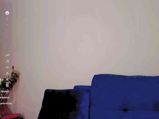 PaulaKiss webcam