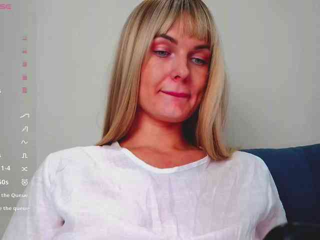 PaulaKiss webcam