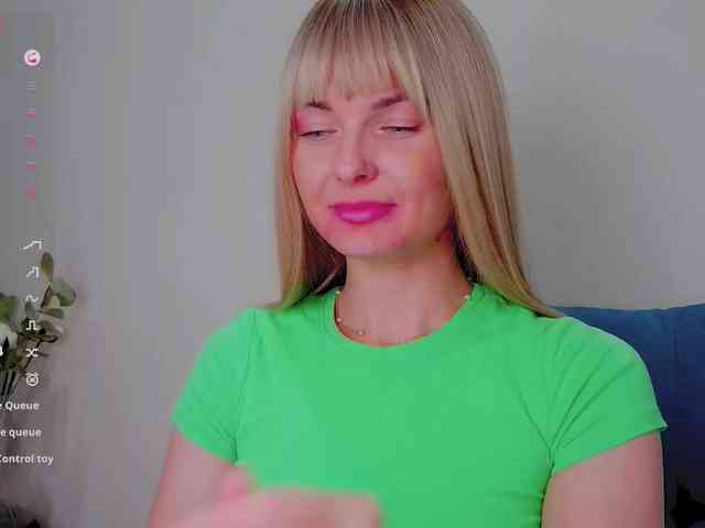 PaulaKiss webcam