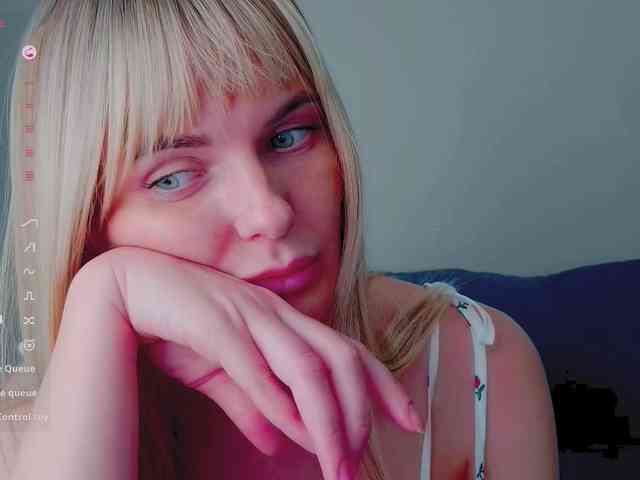 PaulaKiss webcam