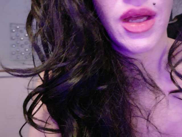 Midnightrose11's BongaCams show and profile