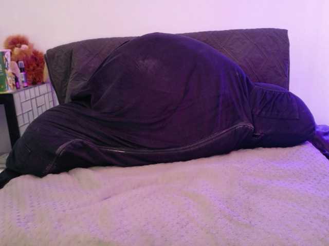 Midnightrose11 live cam