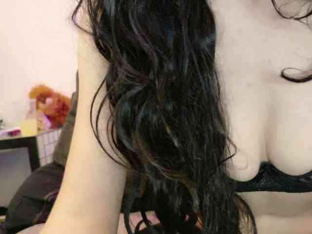 Midnightrose11 webcam