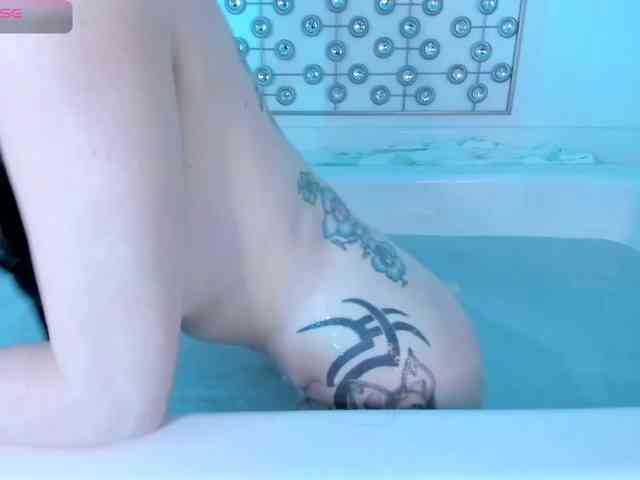 Midnightrose11 webcam