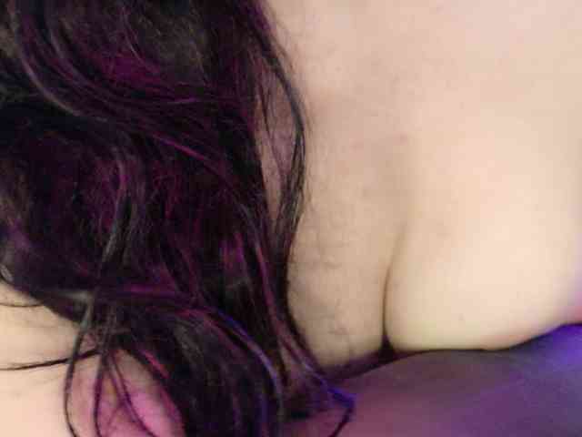 Midnightrose11 webcam