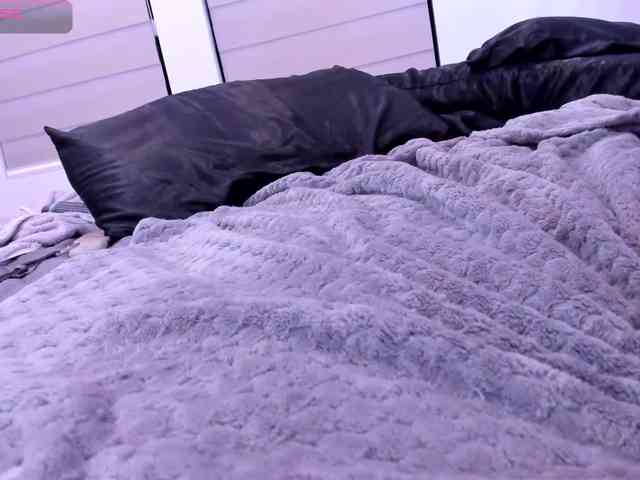 Midnightrose11 webcam