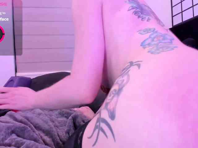Midnightrose11 webcam