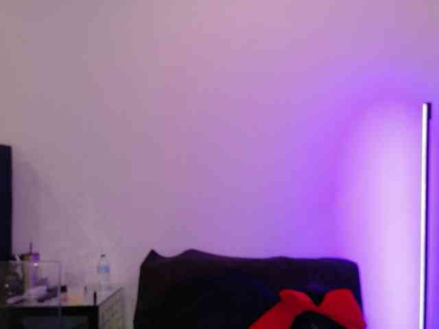 Midnightrose11 webcam