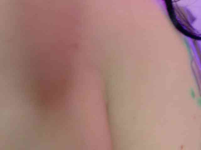 Midnightrose11 webcam