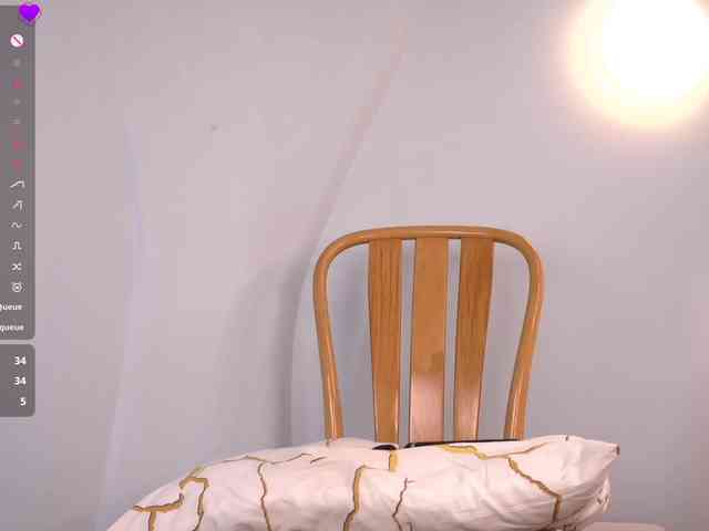 YourLola webcam